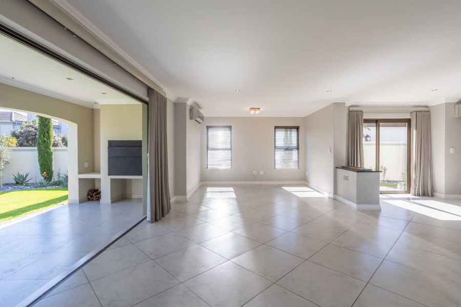 To Let 3 Bedroom Property for Rent in Val De Vie Estate Western Cape